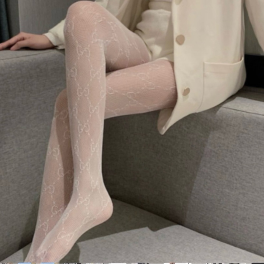 Elegant Cream Patterned Tights